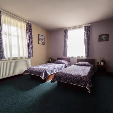 호텔 Aranysas Es Bungalows Alsoors 초팍